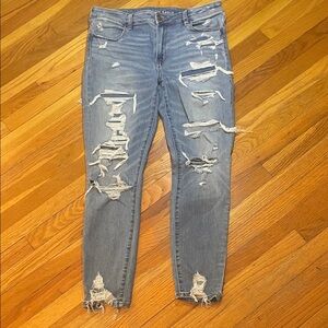 AMERICAN EAGLE Distressed High Rise Next Level Stretch Medium Wash Size 14